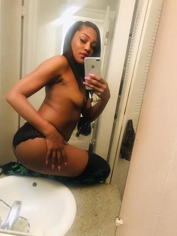  615-586-6969, 24  female escort, Nashville