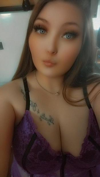 Nikki, 23  female escort, Nashville