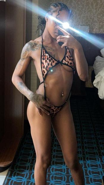 sweetie, 23  female escort, Nashville