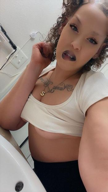 Hennessey , 30  female escort, Nashville
