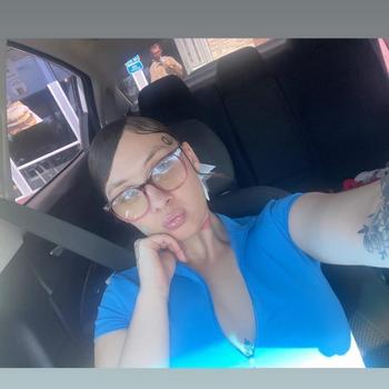 Lina , 20  female escort, Nashville